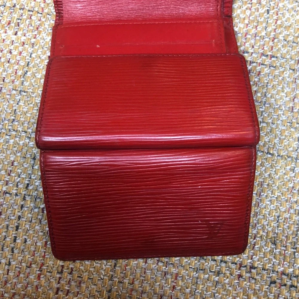 LOUIS VUITTON Red Epi Portefeiulle Elise Trifold Coin Cash Wallet Authentic - Picture 13 of 16
